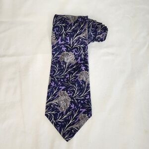 Pavone Handmade Silk Italian Tie. Elegant Purple Floral Tie Vintage